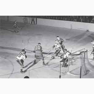 CCT0067 Toronto Maple Leafs and Boston Bruins c1967 Postcard