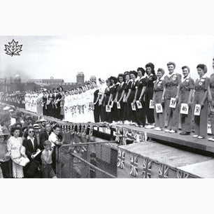 CCT0057 Miss War Worker Pageant at CNE Grandstand Toronto 1942 Postcard